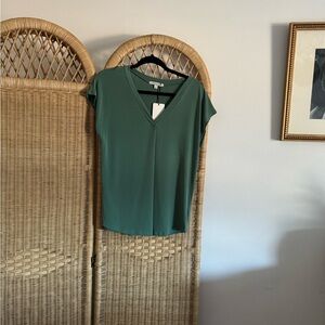 Green Envelope Green Short Sleeve Top